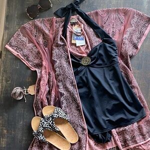 Jaclyn Smith flattering black one piece Swimsuit size 10